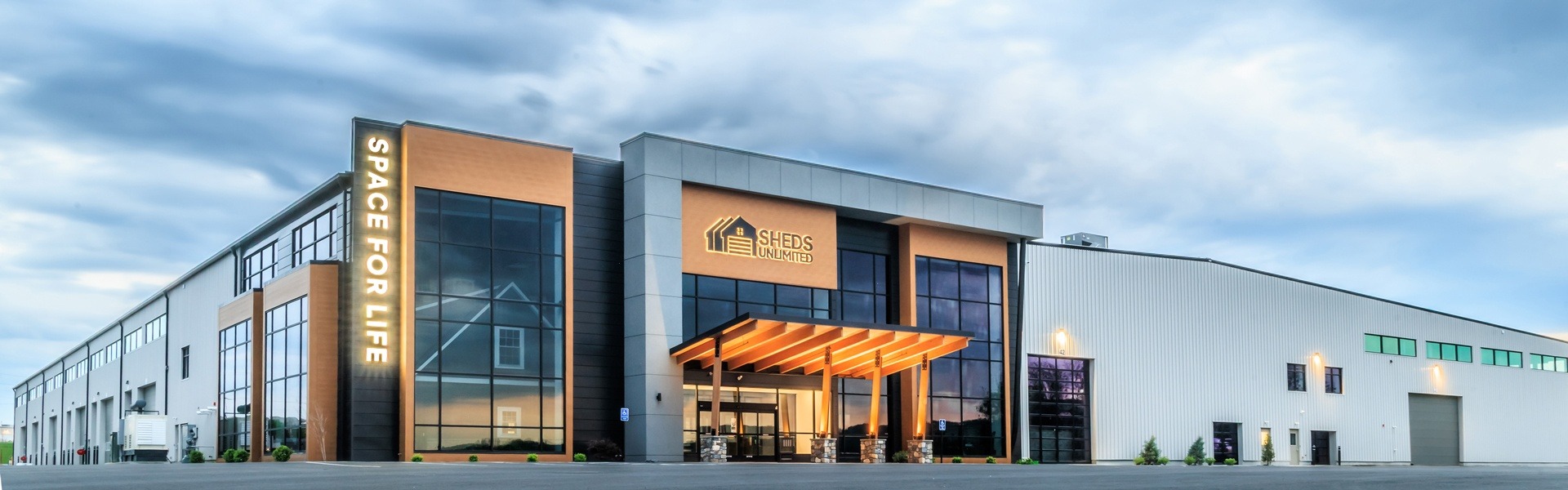 Silicon Valley commercial and industrial building skyline representing Butler building applications including technology campuses data centers aerospace warehouses and manufacturing facilities in San Jose Santa Clara County